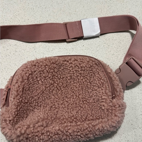 Pink Sherpa Belt Bag - Picture 4 of 4